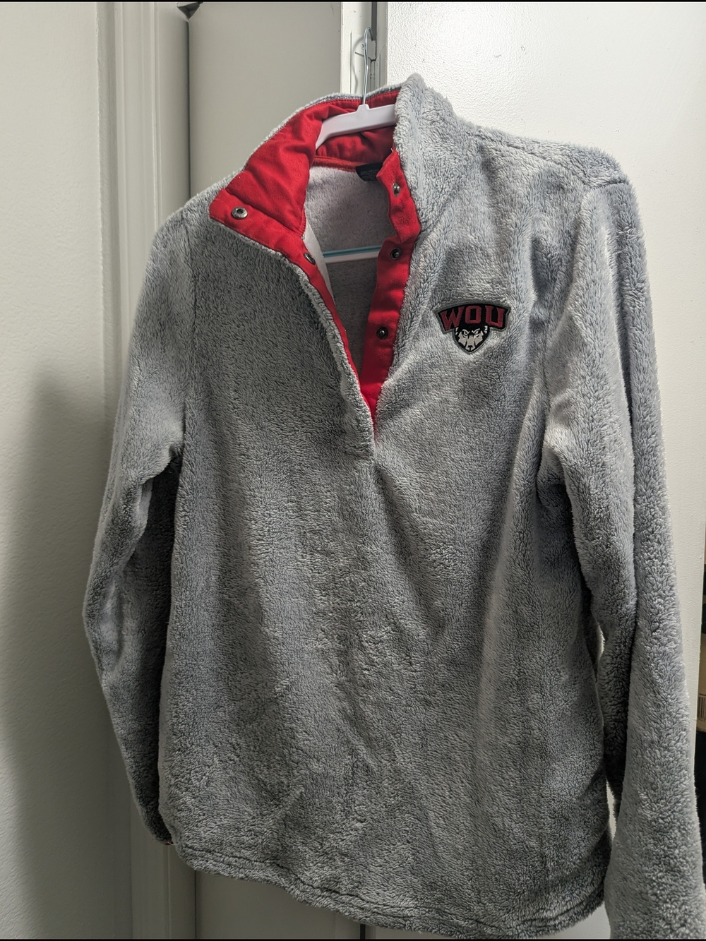 Colosseum Western Oregon University Gray Fleece Crewneck